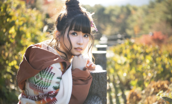 Photographie de la chanteuse Asaka